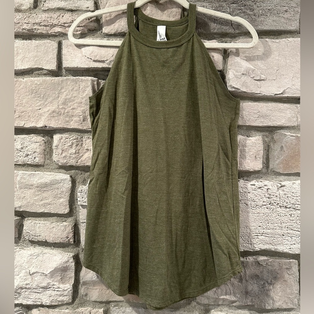 District Perfect Tri Rocker Tank